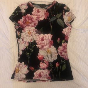 Ted Baker Fitted T-shirt size 6